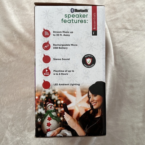 iessentials Rechargeable Wireless Holiday Speaker with Ambient Lighting - Picture 4 of 9